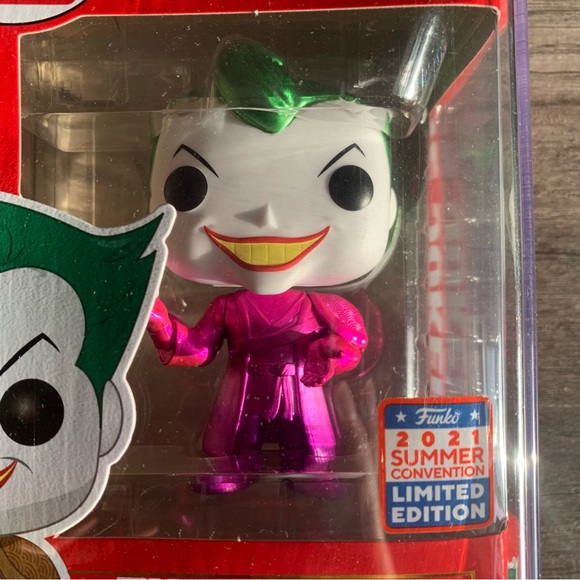 Imperial palace metallic purple ombré joker funko pop - Picture 8 of 8